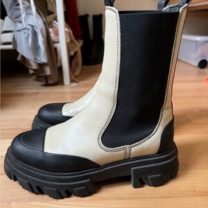 Ganni chelsea boots